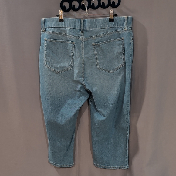 Women's Light Blue Jeans 18 - Picture 7 of 10